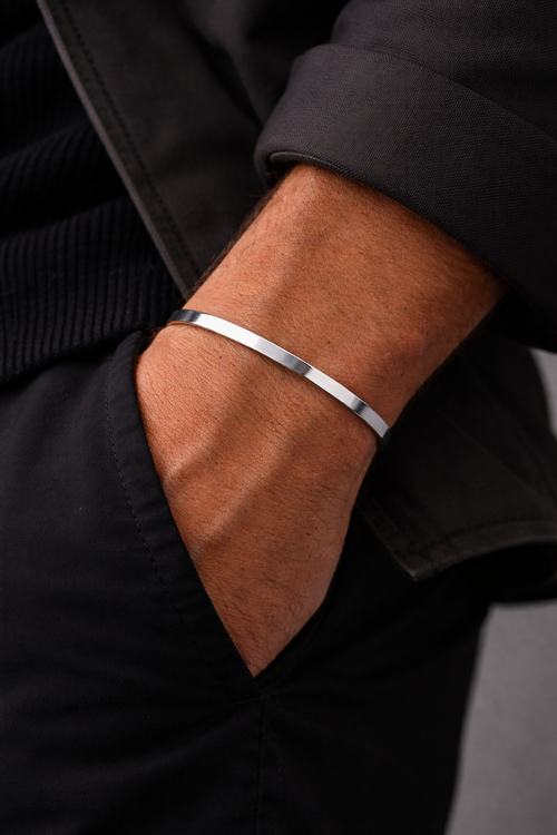 Суцільнолитий браслет